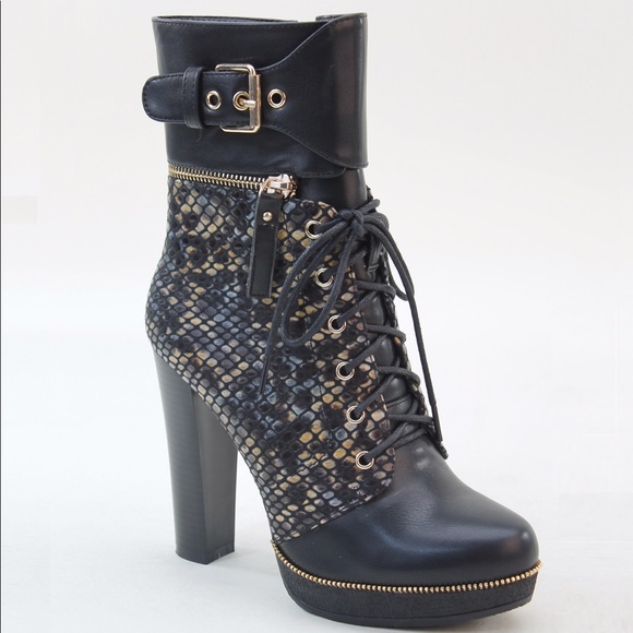 Last 2!  Italina 4” Black Python Snake Bootie - Picture 2 of 7